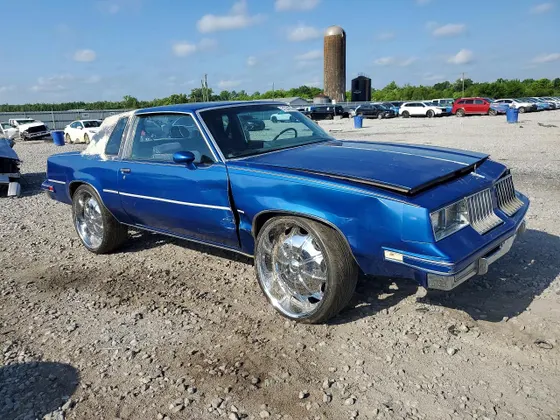 1983 Oldsmobile Cutlass Supreme