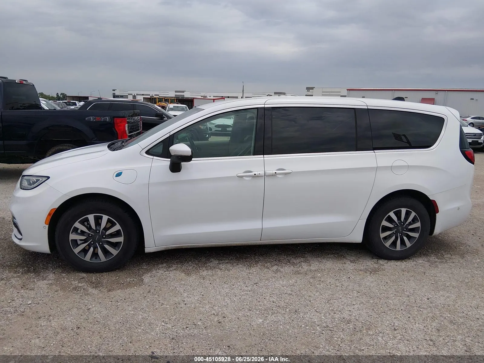 2023 Chrysler Pacifica Hybrid Touring L