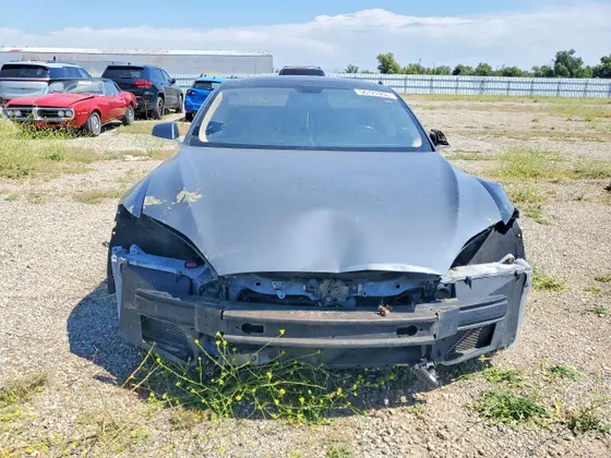 2013 Tesla Model S
