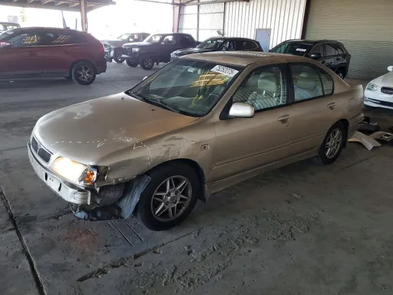 2002 INFINITI G20 Luxury