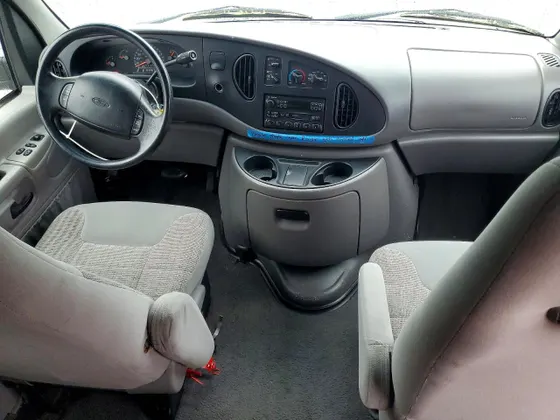1998 Ford Club Wagon XL