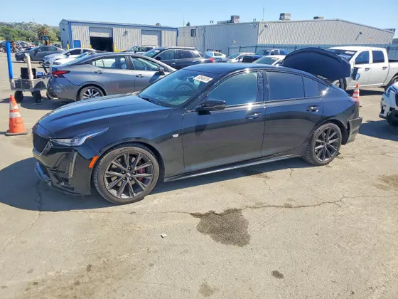 2020 Cadillac CT5 Sport