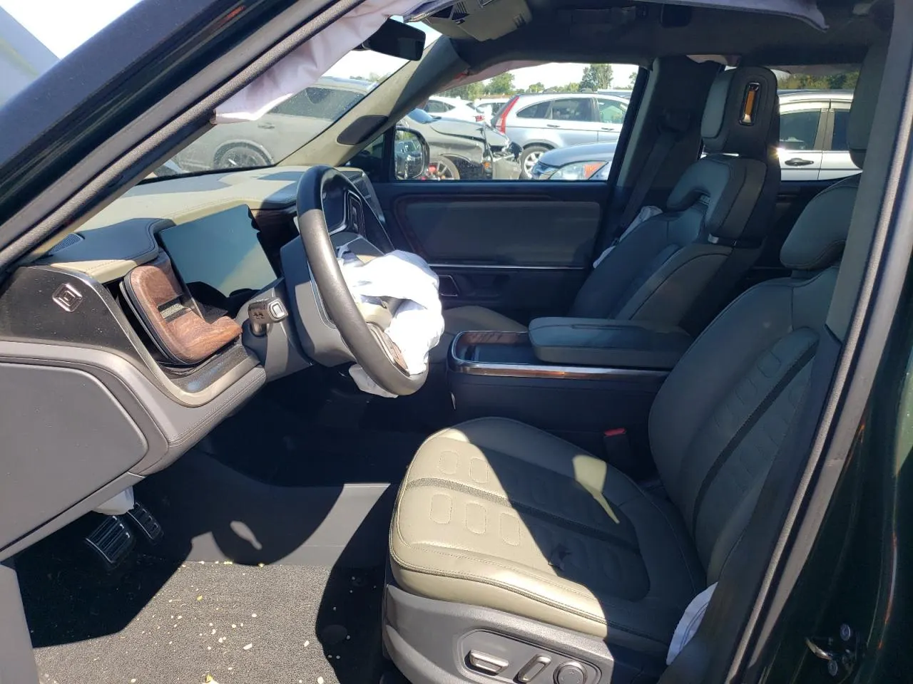 2022 Rivian R1T Adventure Package