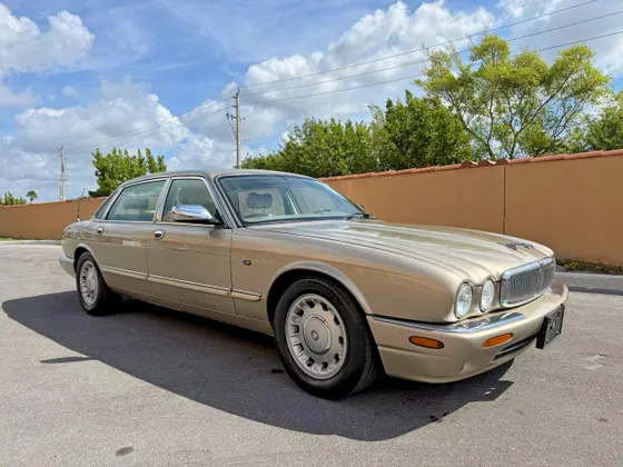 1998 Jaguar XJ Vanden Plas