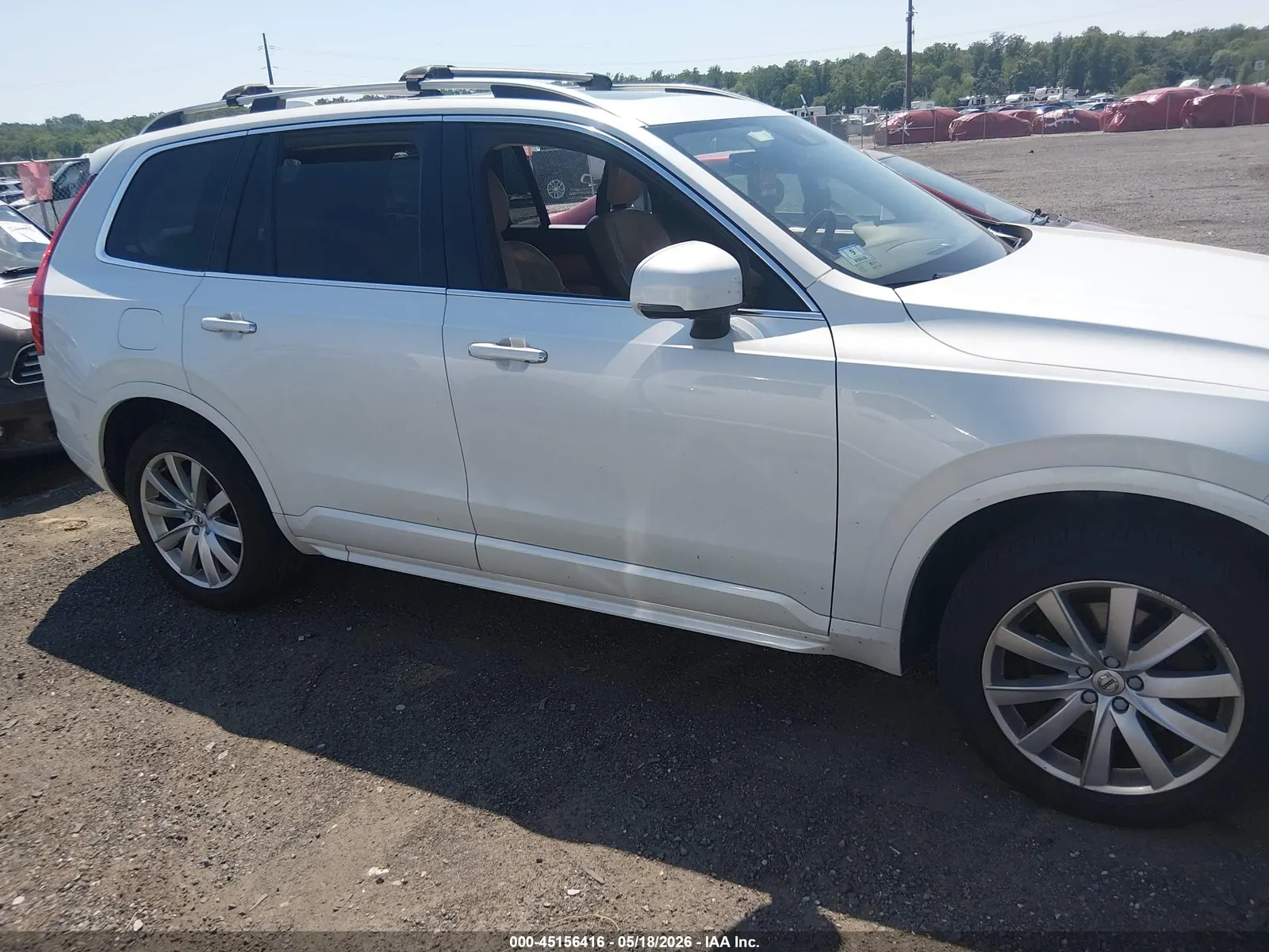 2016 Volvo XC90 T6 Momentum