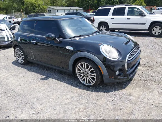 2015 MINI Cooper Hardtop S