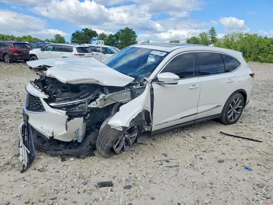 2022 Acura MDX w/Technology Package