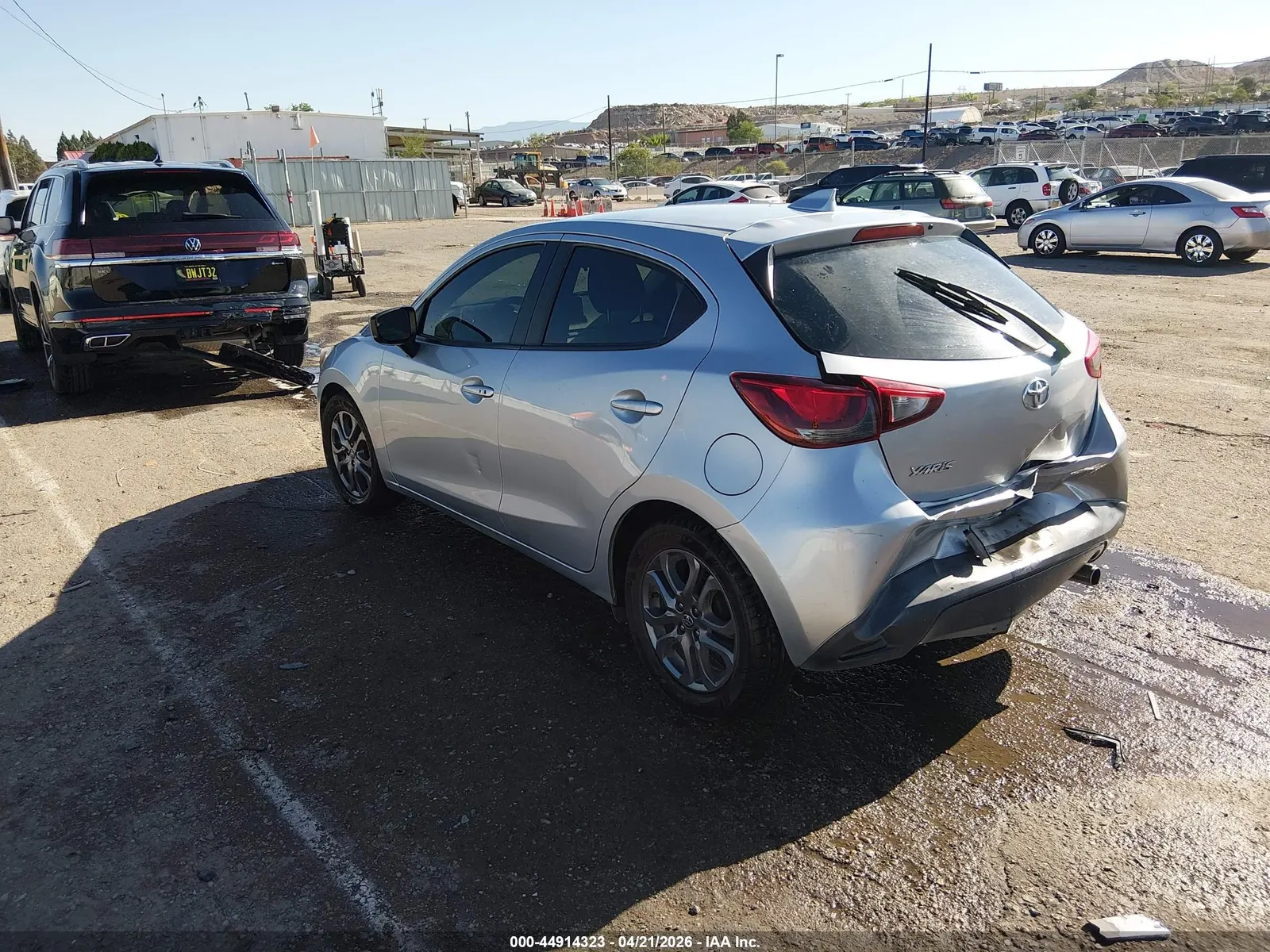 2020 Toyota Yaris Hatchback LE