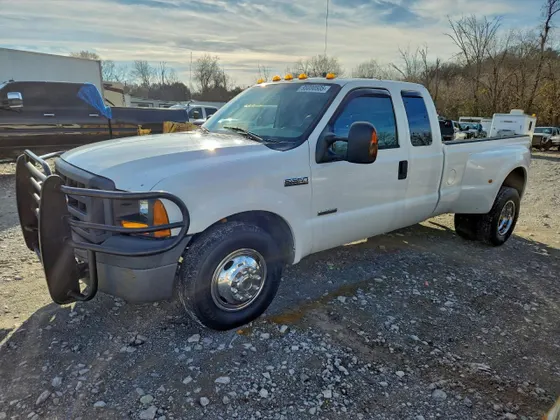 2007 Ford Super Duty F-350 DRW XL