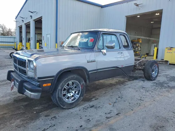 1993 Dodge D250 & W250 D200