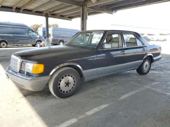 1988 Mercedes-Benz 300 Series 300SE