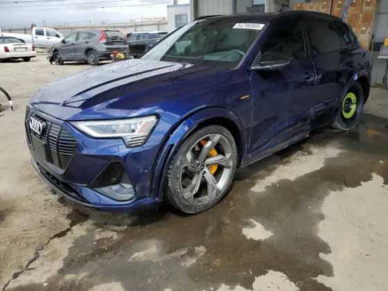 2022 Audi e-tron S Prestige