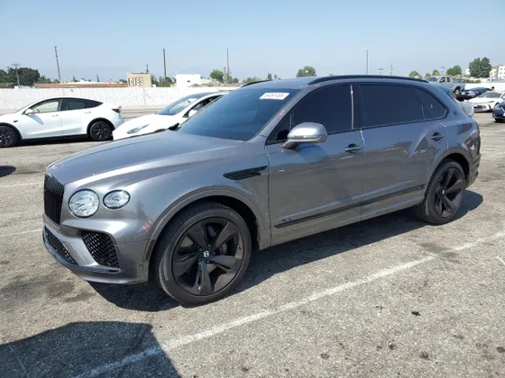 2024 Bentley Bentayga EWB V8
