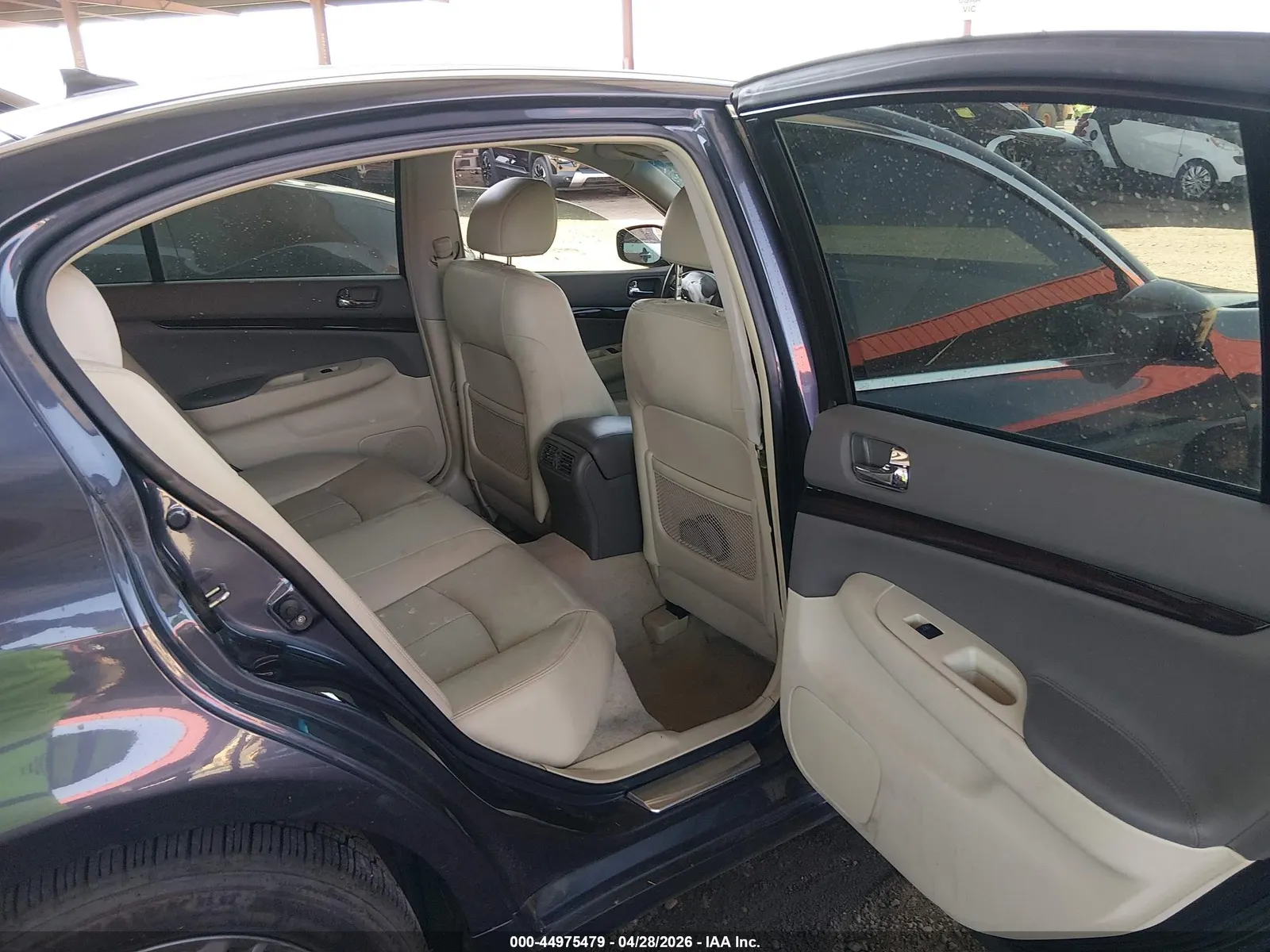 2011 INFINITI G37 Sedan Journey