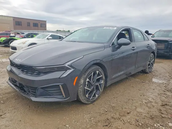 2025 Kia K5 EX