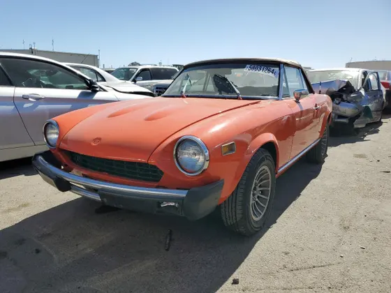 1977 FIAT 124 COUPE