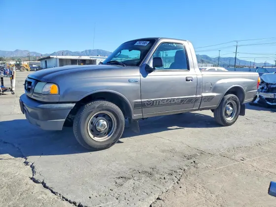 2005 Mazda B-Series 2WD Truck B2300