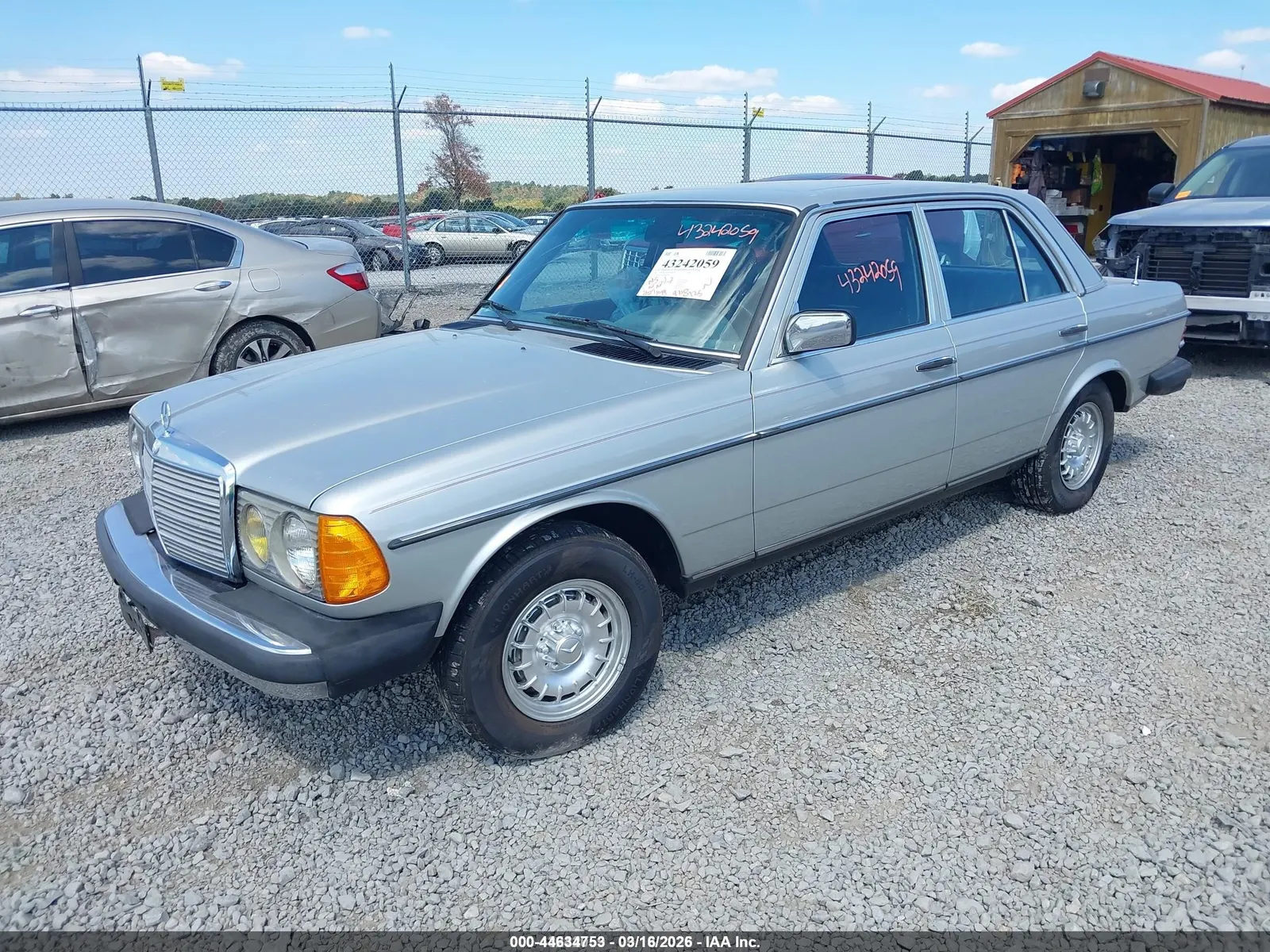 1983 Mercedes-Benz 300 Series 300D-T