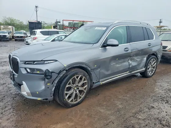 2025 BMW X7 xDrive40i