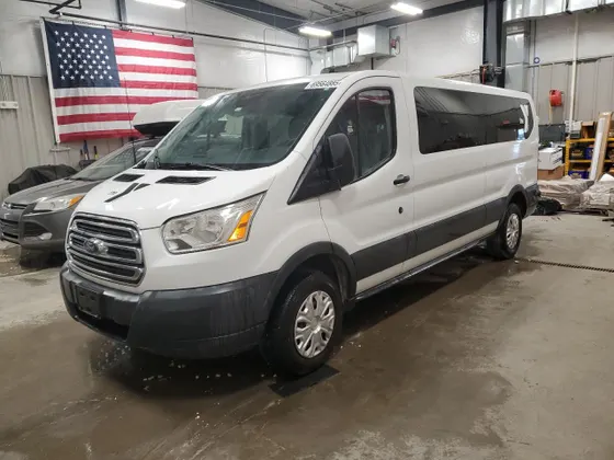 2016 Ford Transit Wagon XLT