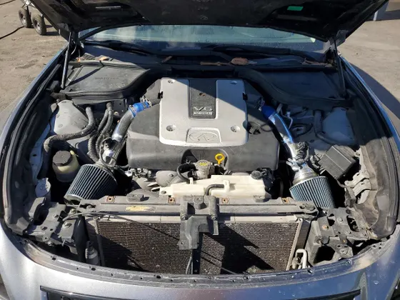 2015 INFINITI Q60 Convertible