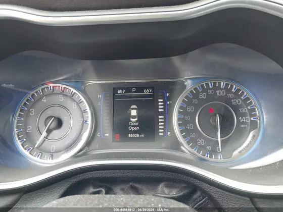 2016 Chrysler 200 Limited