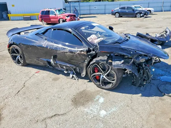 2024 McLaren 750S