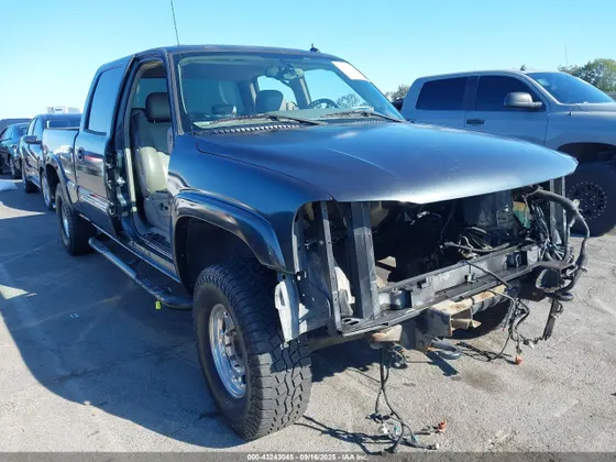 2004 GMC Sierra 2500 Crew Cab SLE