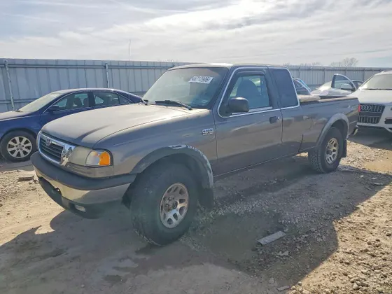 2000 Mazda B-Series 4WD Truck SE