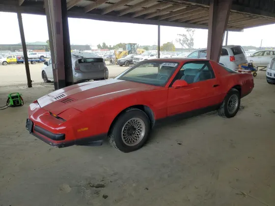1986 Pontiac Firebird SE
