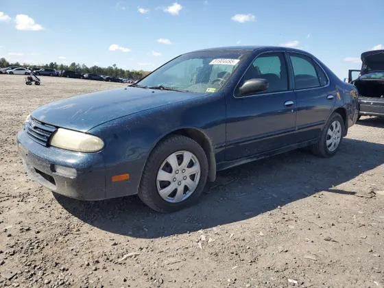 1995 Nissan Altima GLE