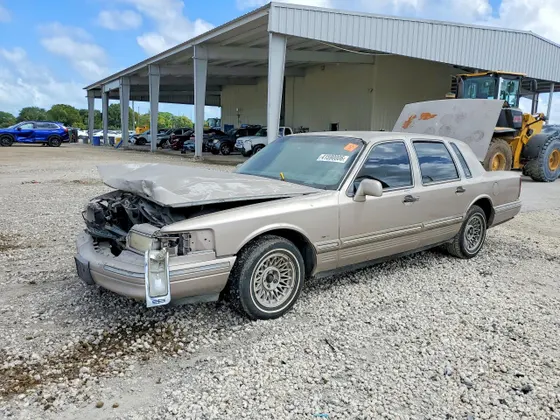 1995 Lincoln Town Car Executive