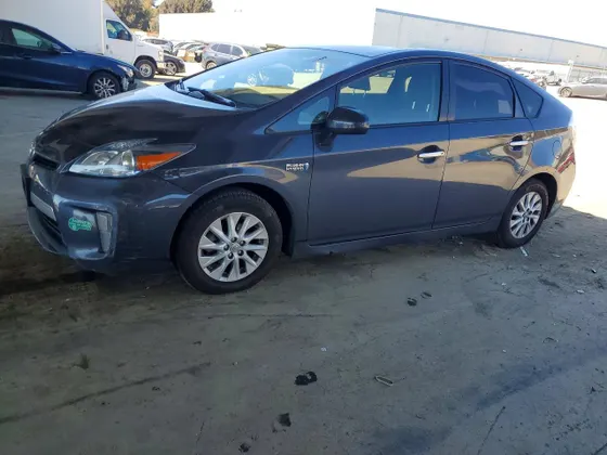 2014 Toyota Prius Plug-In PRIUS PLUG-IN HYBRID