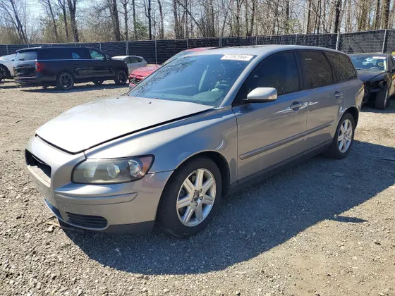 2005 Volvo V50