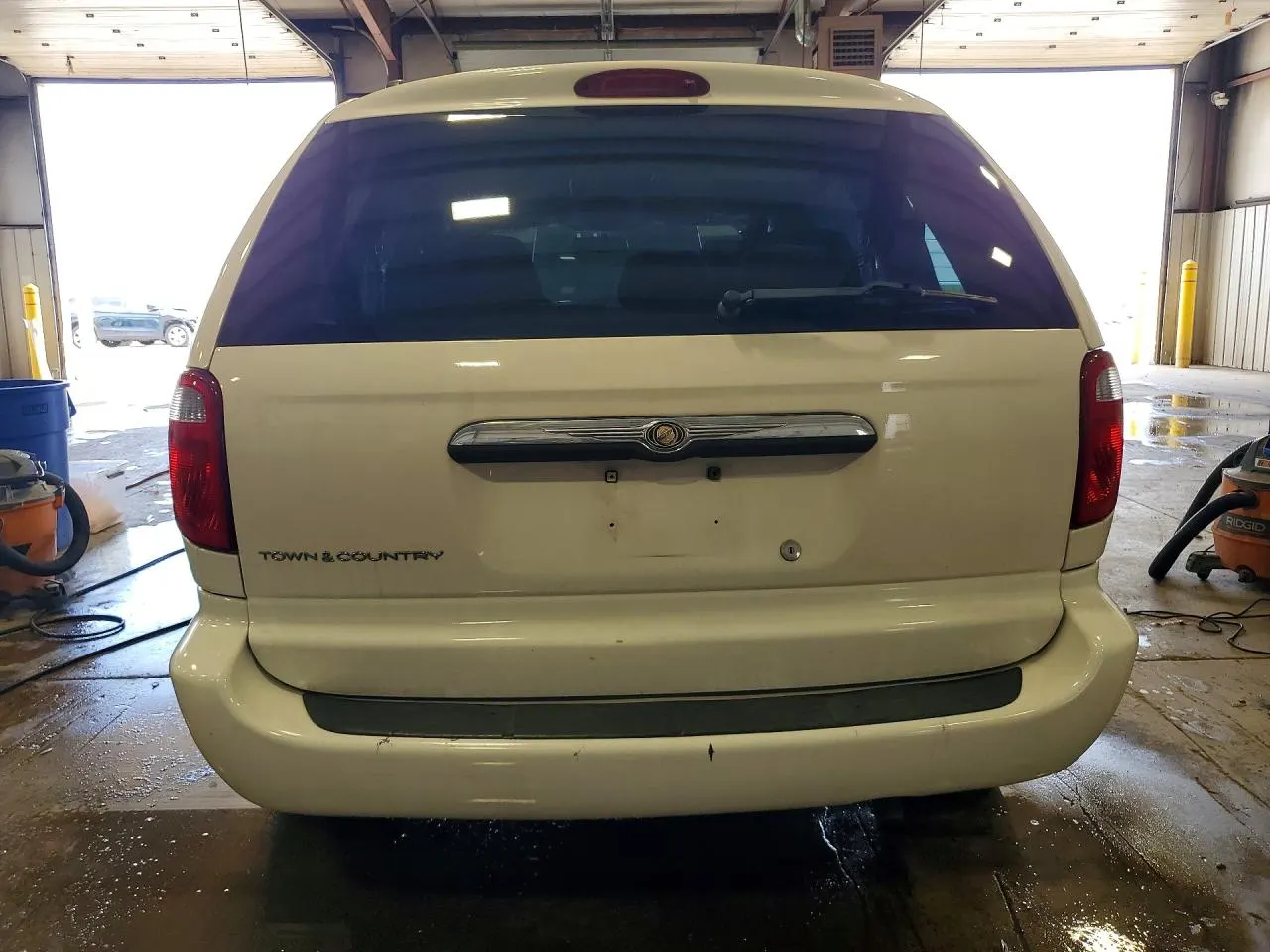 2006 Chrysler Town & Country SWB TOWN & COUNTRY