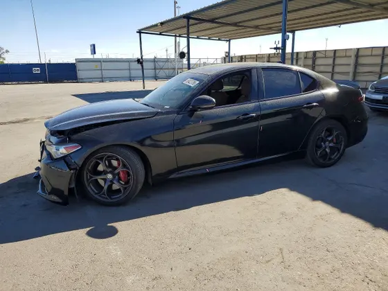 2019 Alfa Romeo Giulia Ti Sport