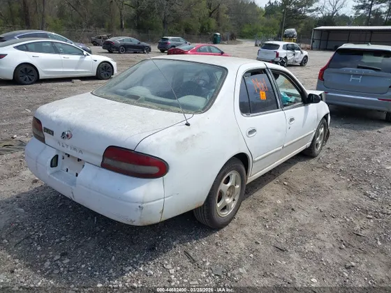 1997 Nissan Altima XE