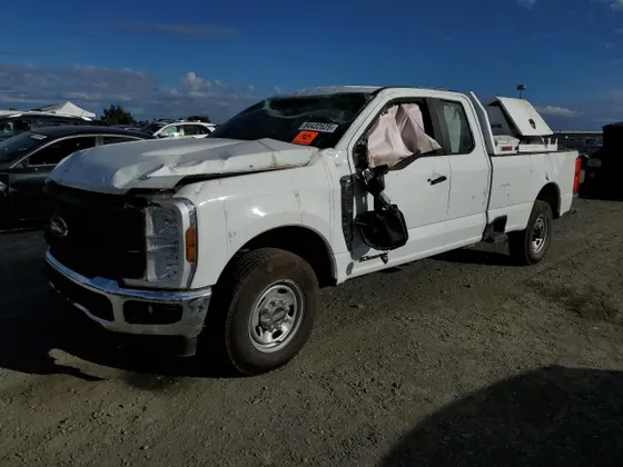 2025 Ford F-250 SUPER DUTY