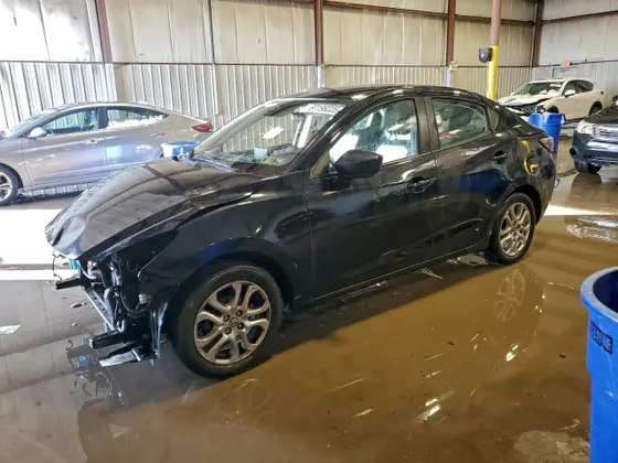 2016 Scion iA
