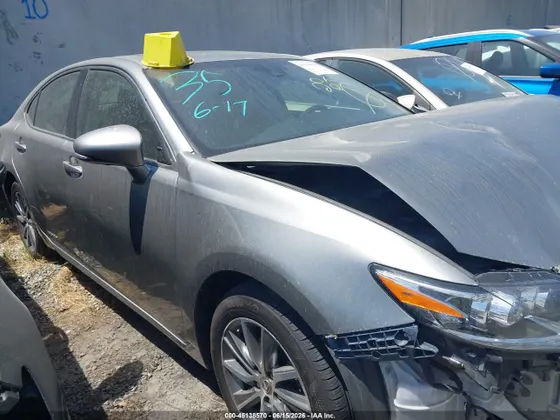 2018 Lexus ES ES 300h