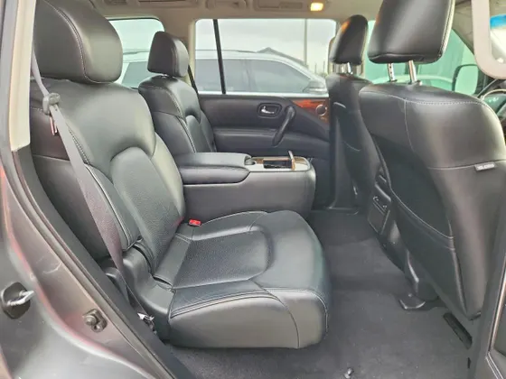 2017 INFINITI QX80