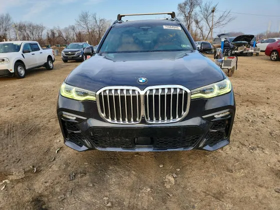 2019 BMW X7 xDrive50i