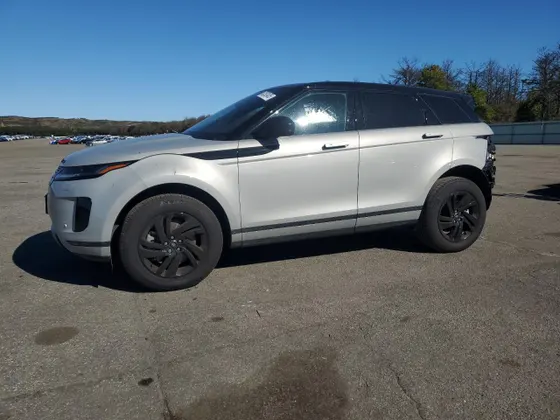 2025 Land Rover Range Rover Evoque Core S