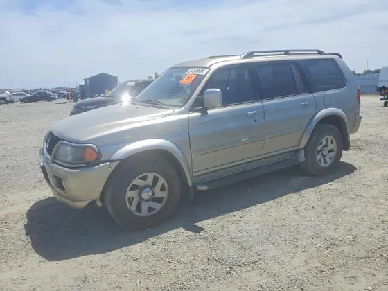 2003 Mitsubishi Montero Sport LTD