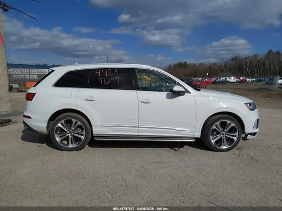 2020 Audi Q7 Premium Plus