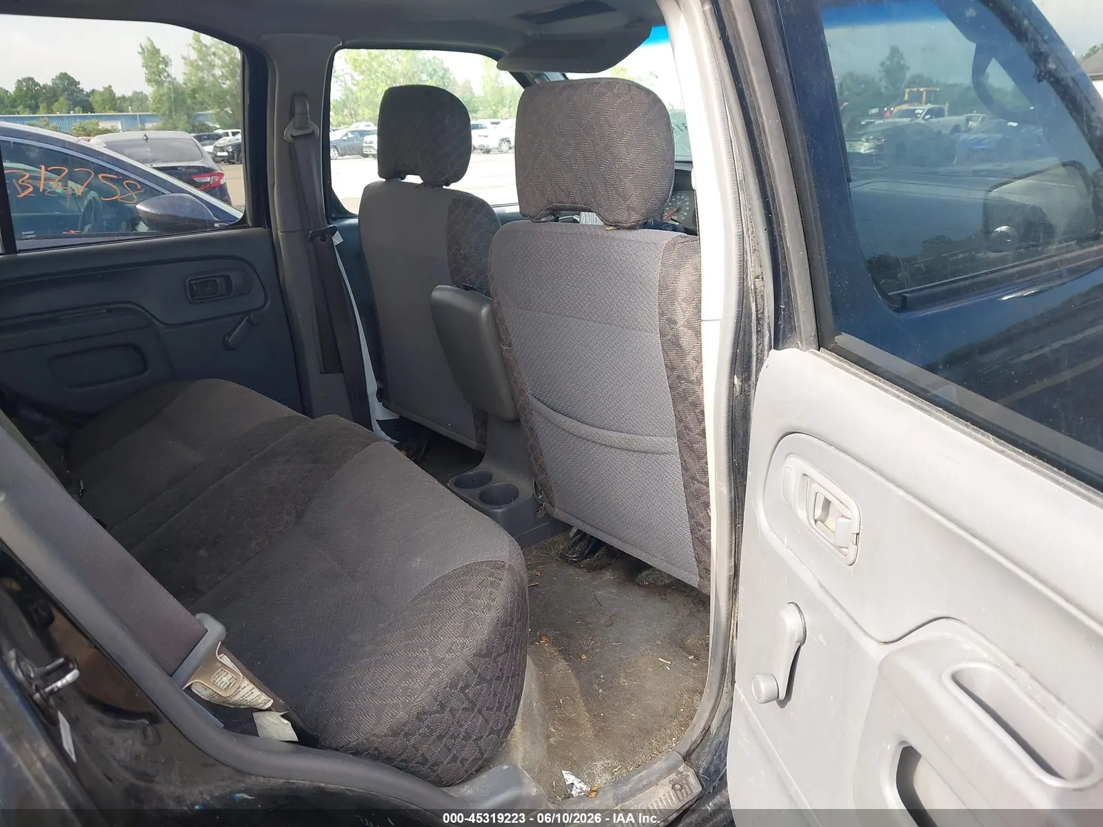 2000 Nissan Xterra XE