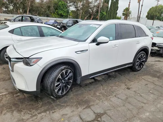 2024 Mazda CX-90 PHEV Premium