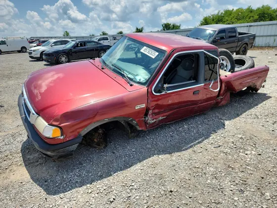 1999 Mazda B-Series 4WD Truck SE