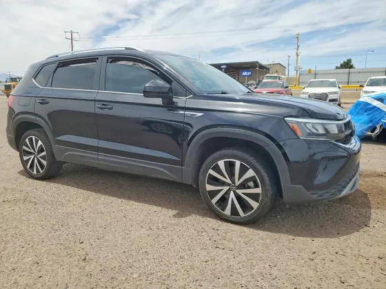2022 Volkswagen Taos SE