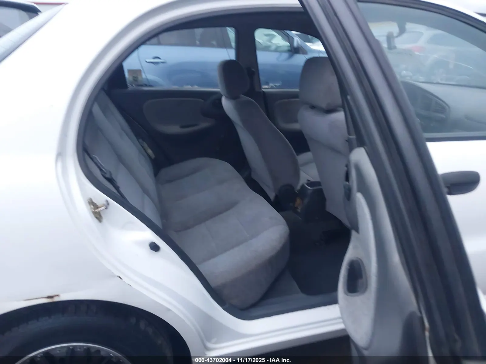 2001 Daewoo LANOS S